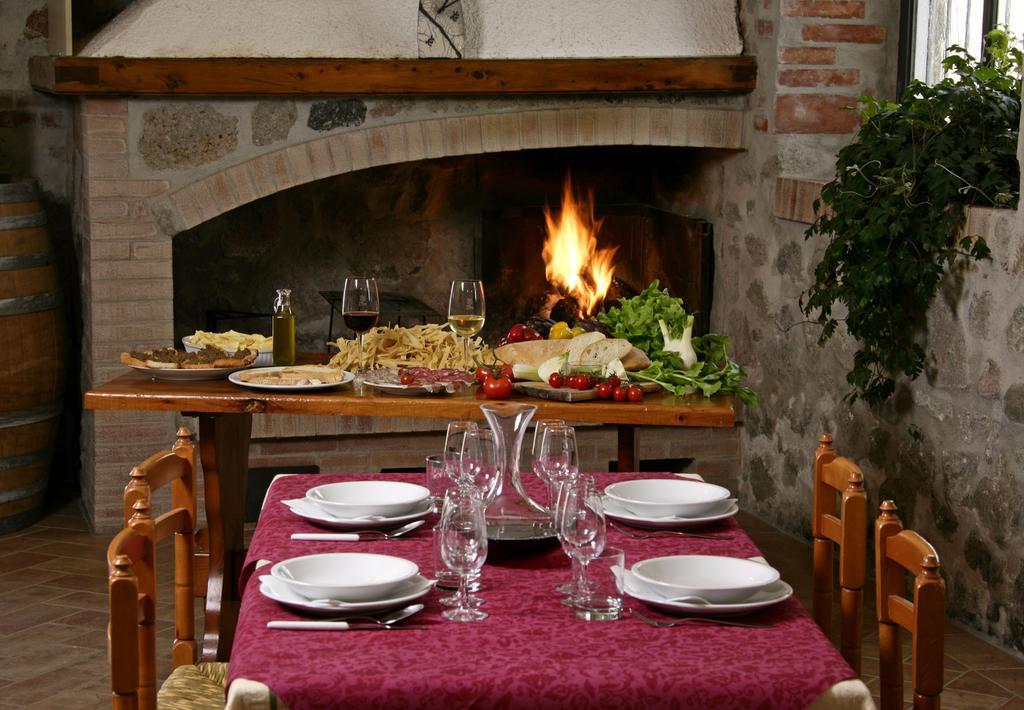 Agriturismo Parmoleto Farm stay *